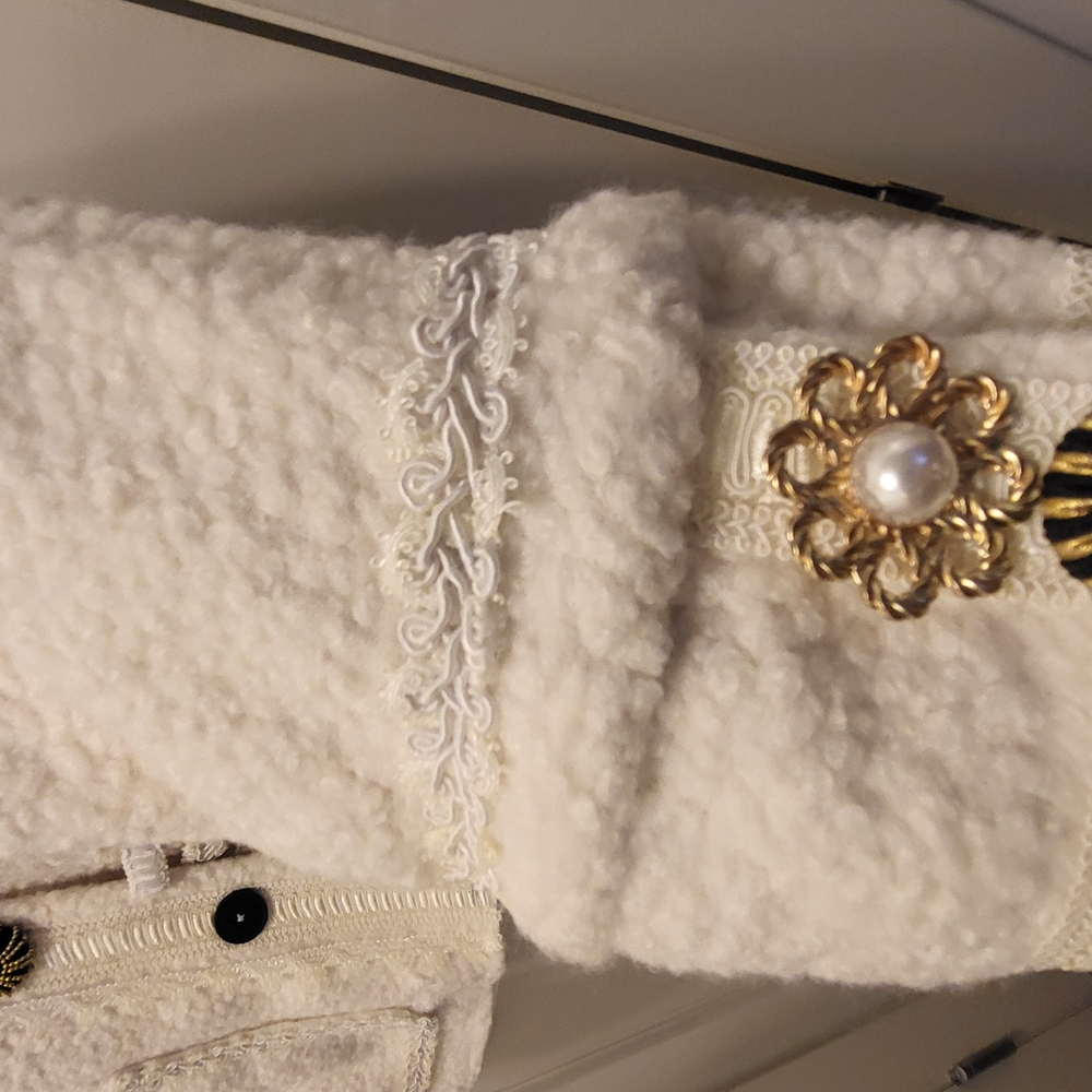 Cream Textured Jacket - Picture 4 of 5